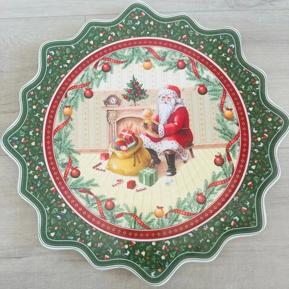 RARE VILLEROY & BOCH - TOY'S FANTASY 'SANTA AT FIREPLACE' 16.5" LARGE
PLATTER - Picture 1 of 3